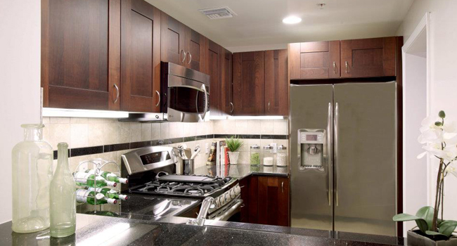 Kitchen design: Modern kitchen with island