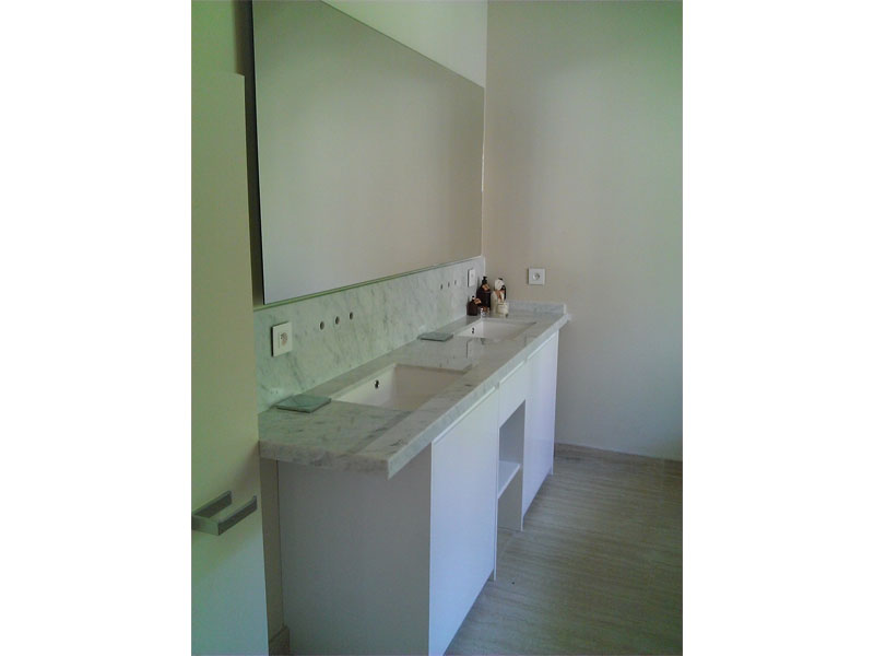 Furnishings of a home on the Costa Azzurra – Bathing area