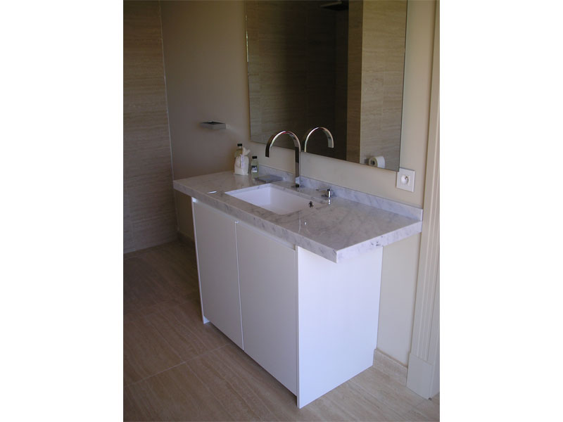 Furnishings of a home on the Costa Azzurra – Bathing area