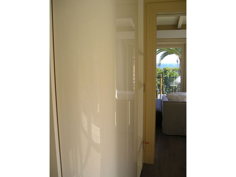 Furnishings of a home on the Costa Azzurra – Wardrobes