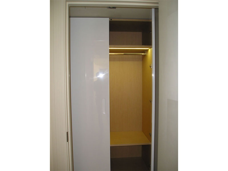 Furnishings of a home on the Costa Azzurra – Wardrobes