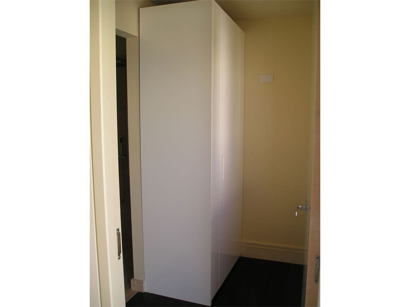 Furnishings of a home on the Costa Azzurra – Wardrobes