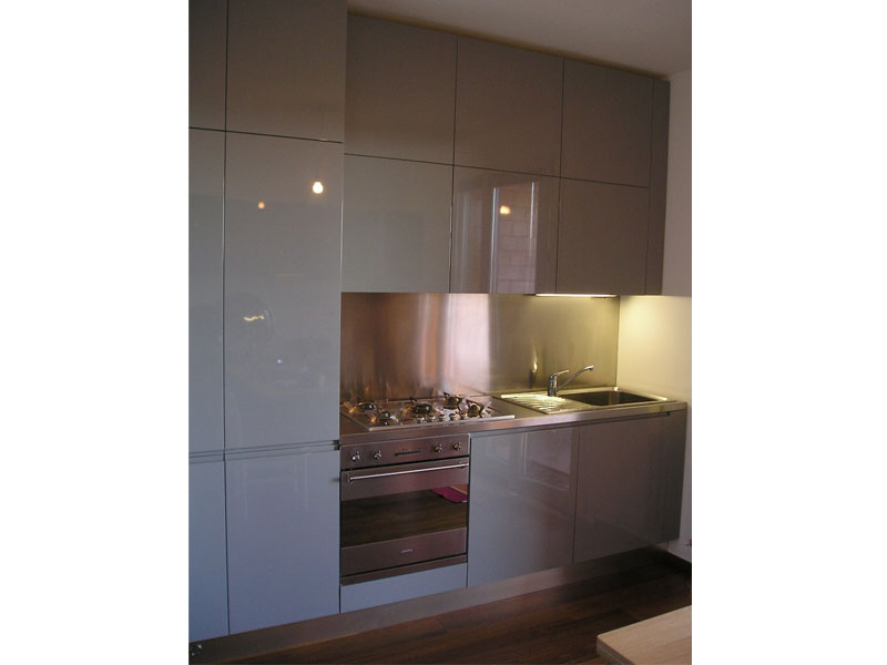 Cucina laccata grigio lucido Pordenone